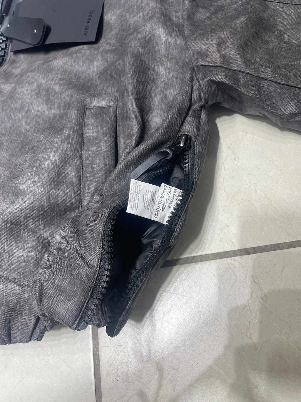 Bomber Zip